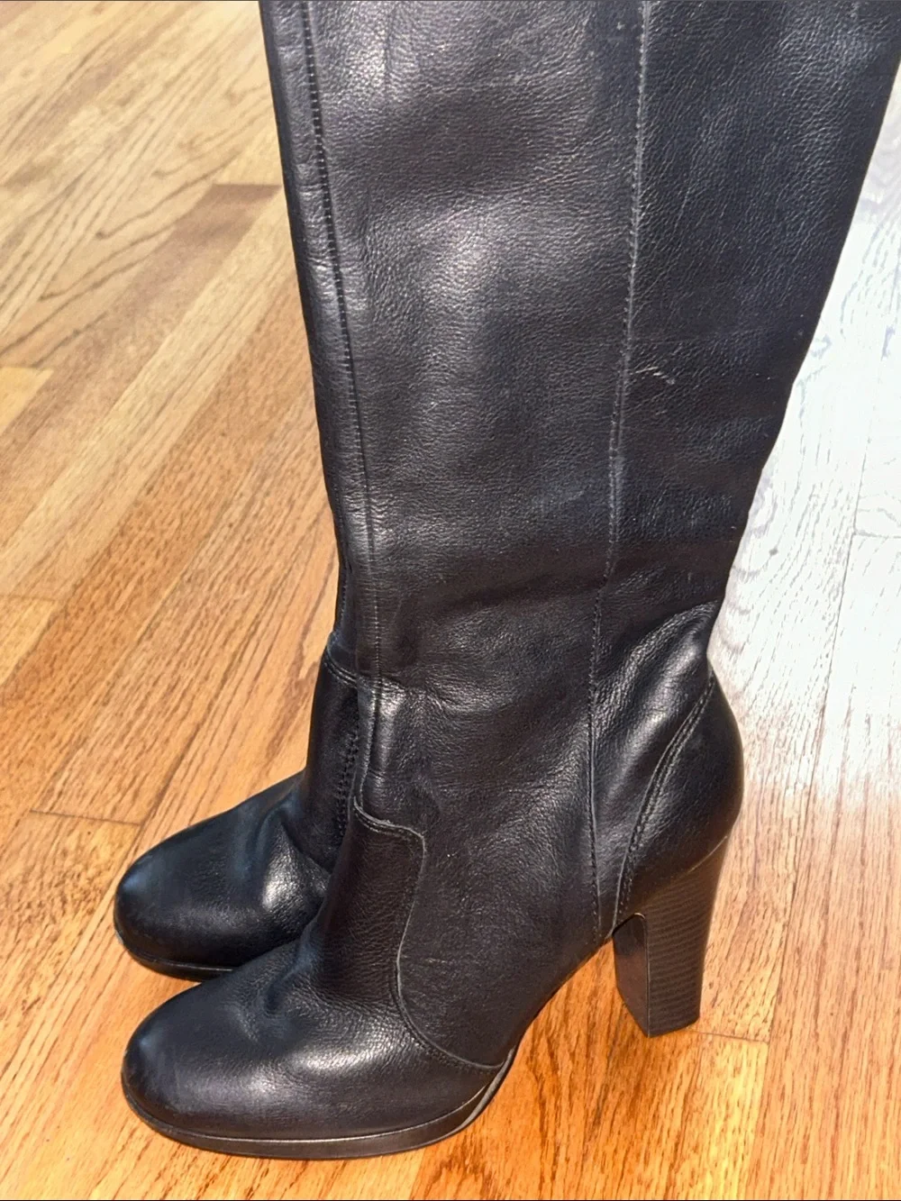 Simply Vera Wang Vintage Leather High-Heel Knee Boots - Sleek Zip Closure sz 7.5
